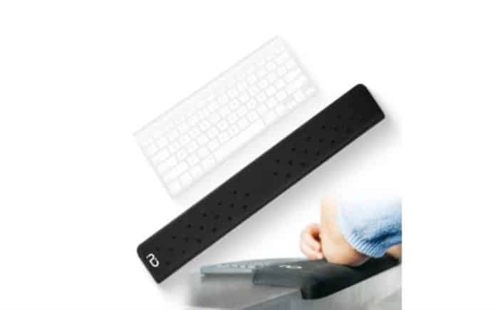 PostureUp EdgeRest Handgelenkauflage – L-förmig, Memory-Schaum, Rutschfest (Schwarz, 61cm)