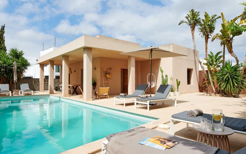 Best Times of Year to Book an Ibiza Villa & Save Money