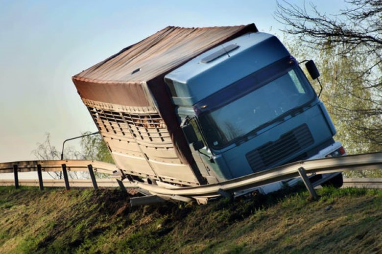 Handy Tips to Collect Key Evidence After a Truck Accident