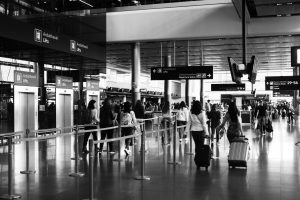 Why Business Travelers Prefer Professional Chauffeur Services Over Ride-Sharing Apps