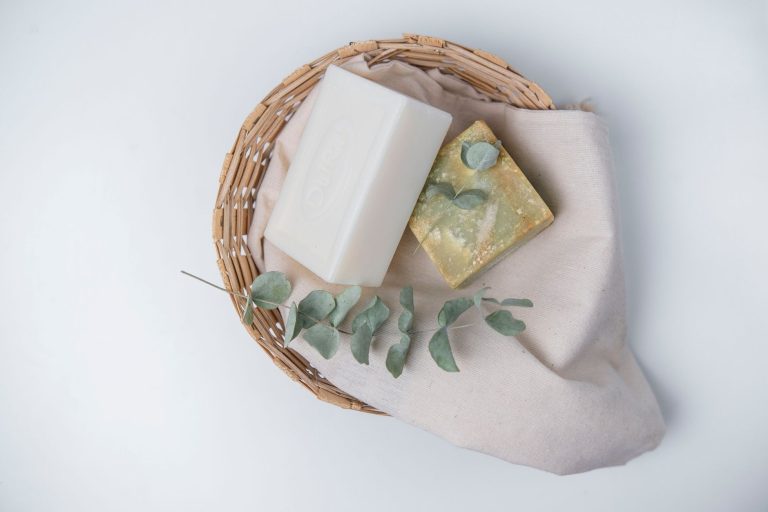 Best Soap for Men with Sensitive Skin: A Dermatologist Guide