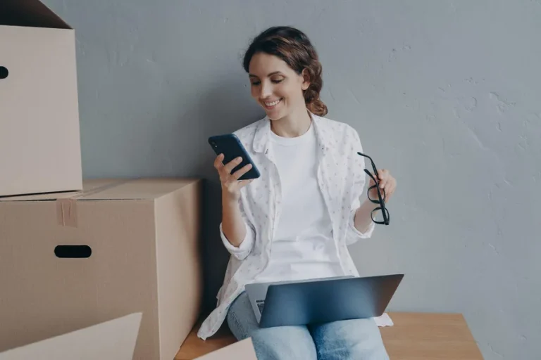 How Do Online Shipping Platforms Simplify Parcel Delivery from the USA to Poland?
