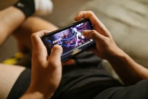 How Strategies Differ From Game to Game: Table Games vs Crash Games