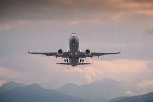 How to Book Flights Online Safely During Holiday Sales