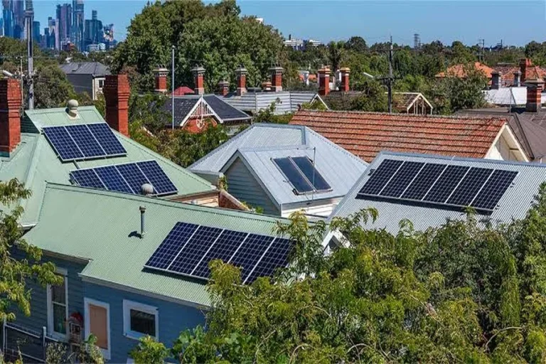 The 6 PM Energy Problem: Why Sydney Homes Are Rethinking How They Use Solar